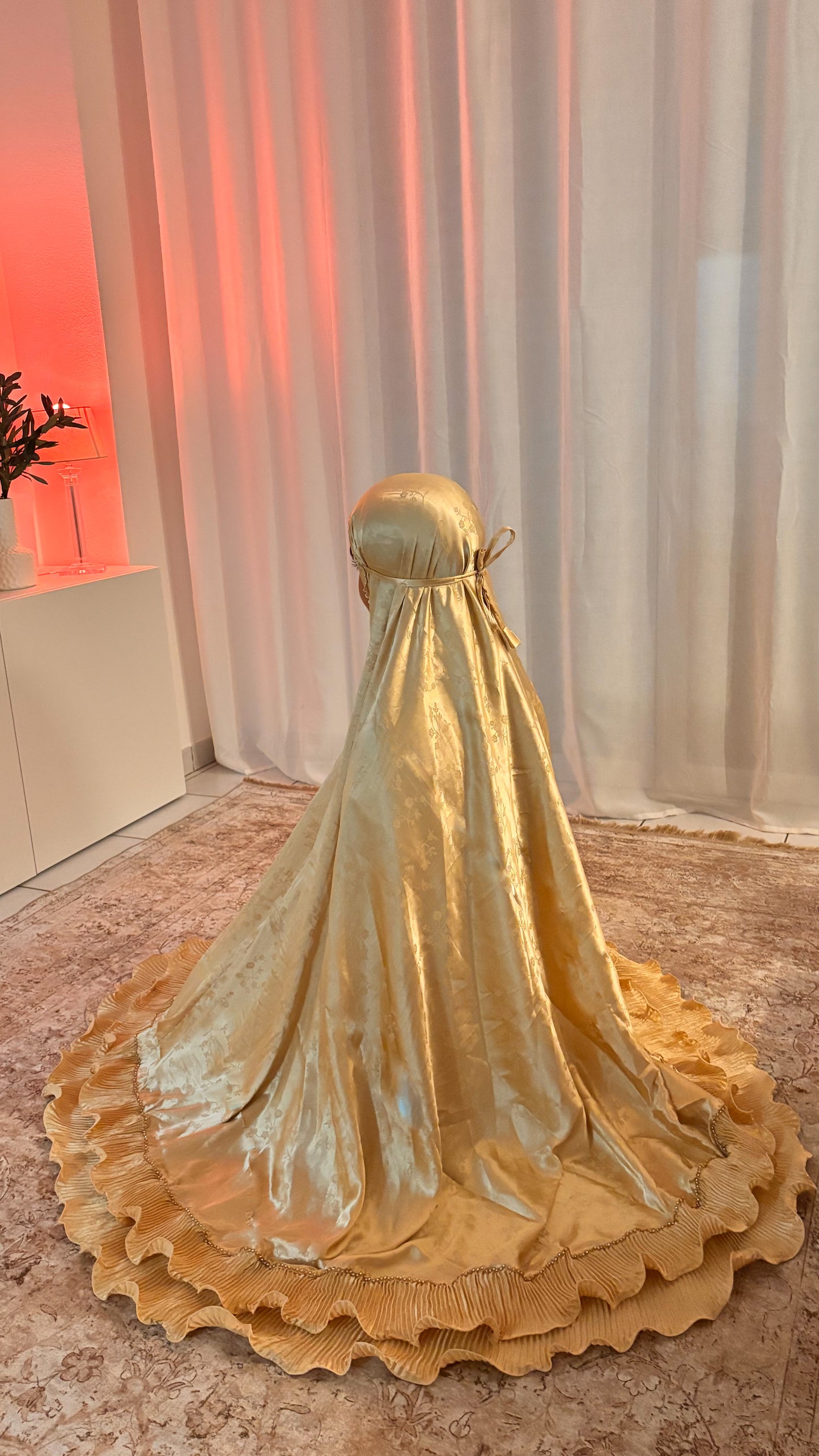 Fuji Prayer Garment | Gold