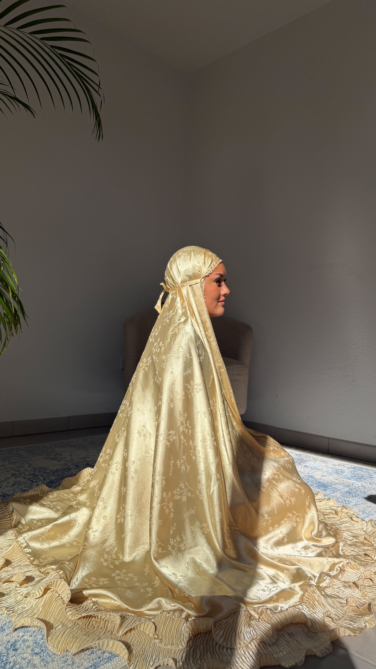Fuji Prayer Garment | Gold